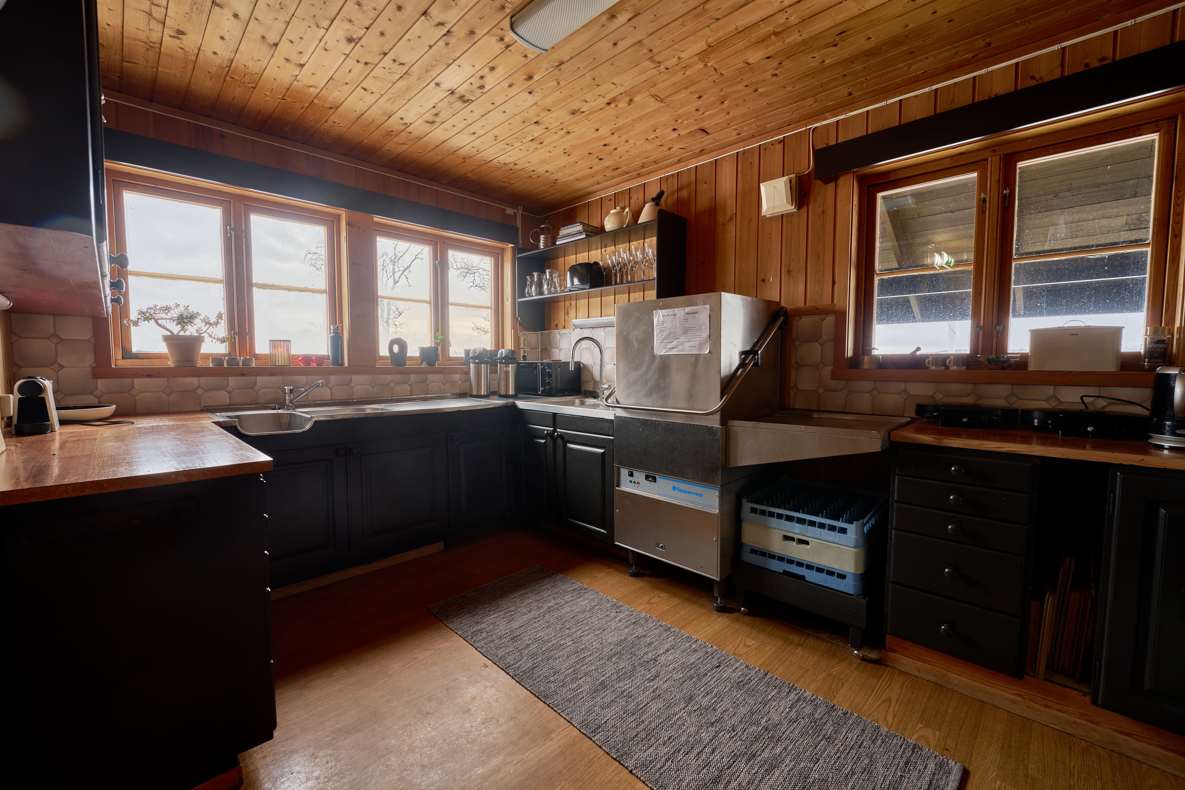 Møsstrond Tourist Cabin