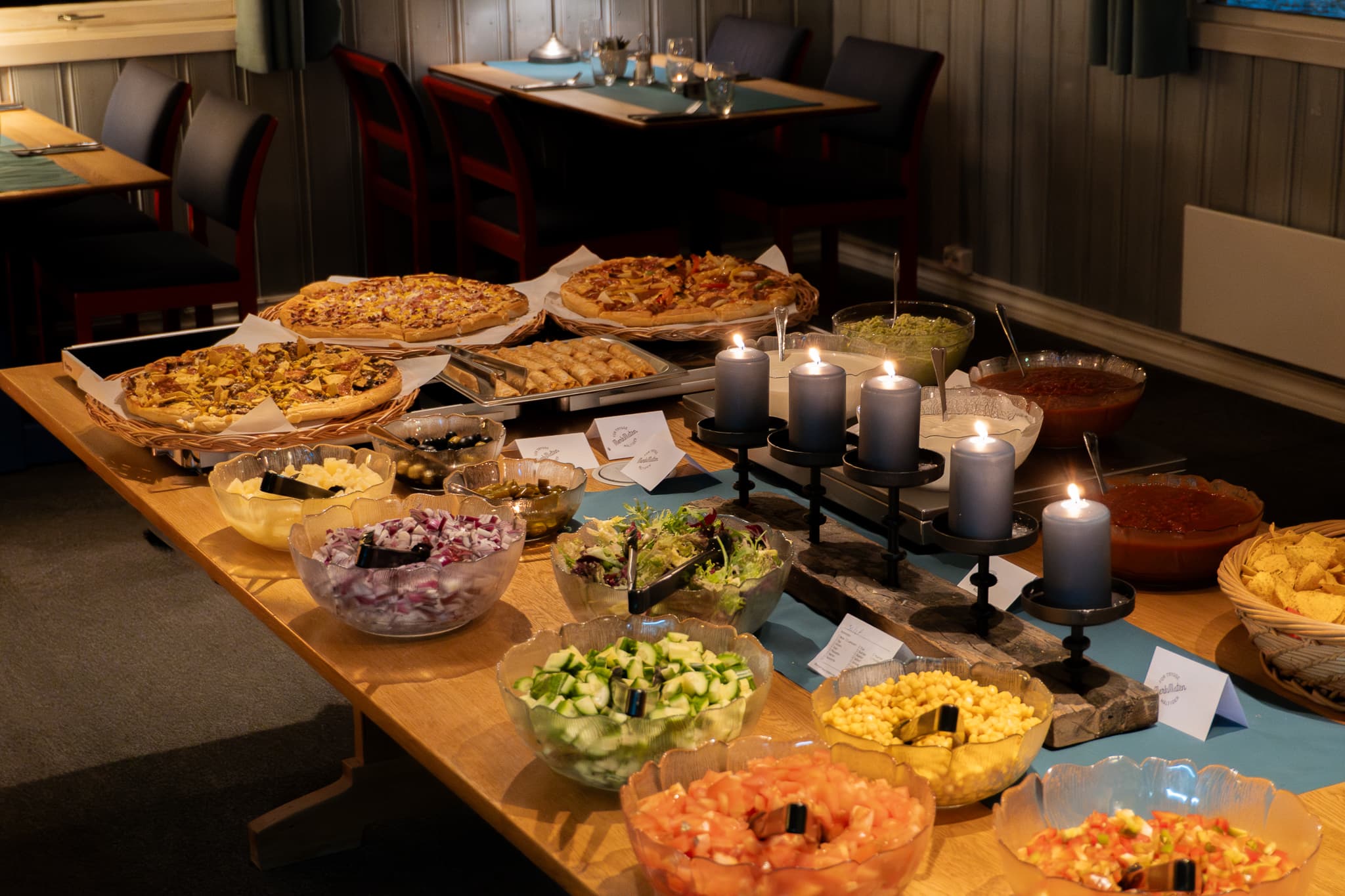 Tex-Mex/Pizza Buffet at Austbø Hotel in Rauland