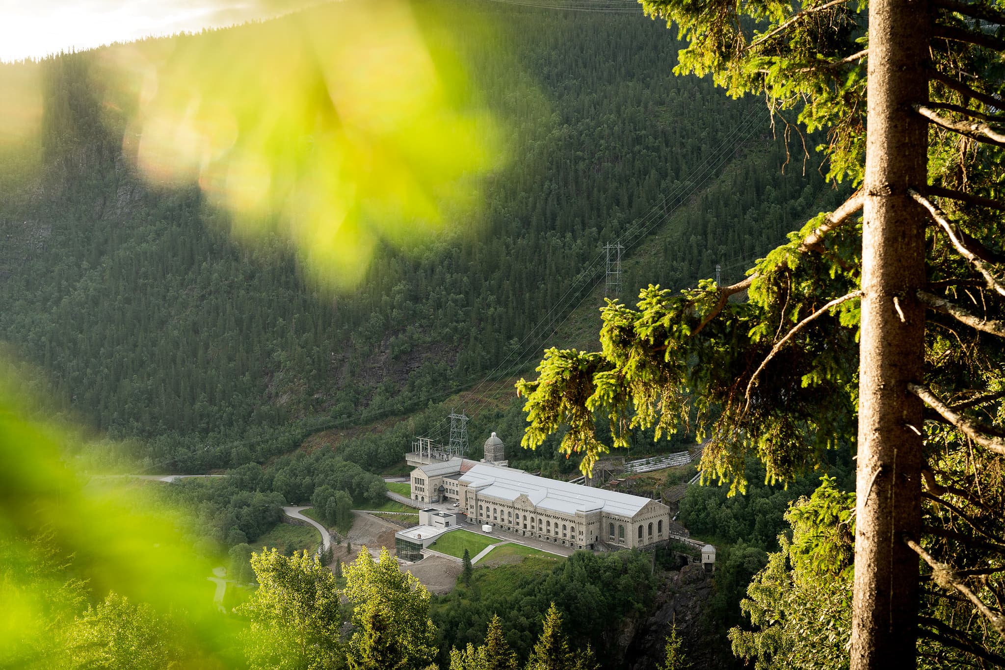 Hike in the Footsteps of the Saboteurs