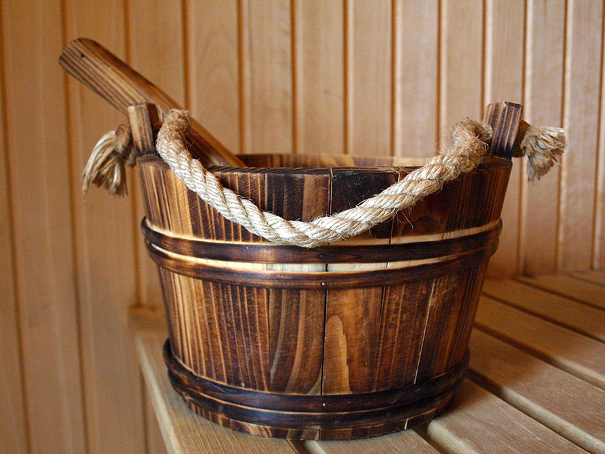 Bucket and scoop for sauna