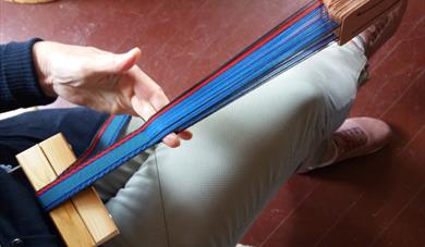 Handverk på tunet: Sashiko, brikkevev og slyngeband
