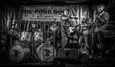 Dalsmarken- Konsert med The Poor Boys