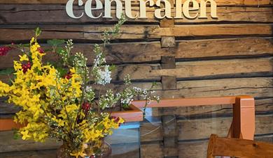 Centralen