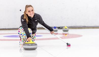 The girl curling in Skien leisure park
