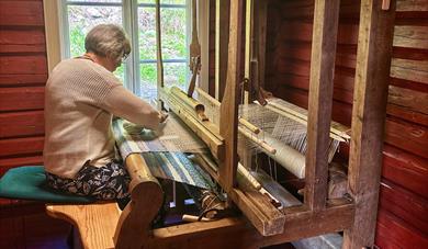 Biletvev og veving av filleryer i husmannsstoga