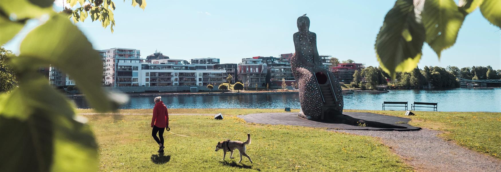 statue in Skien