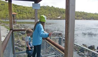 The water adventure children and lady