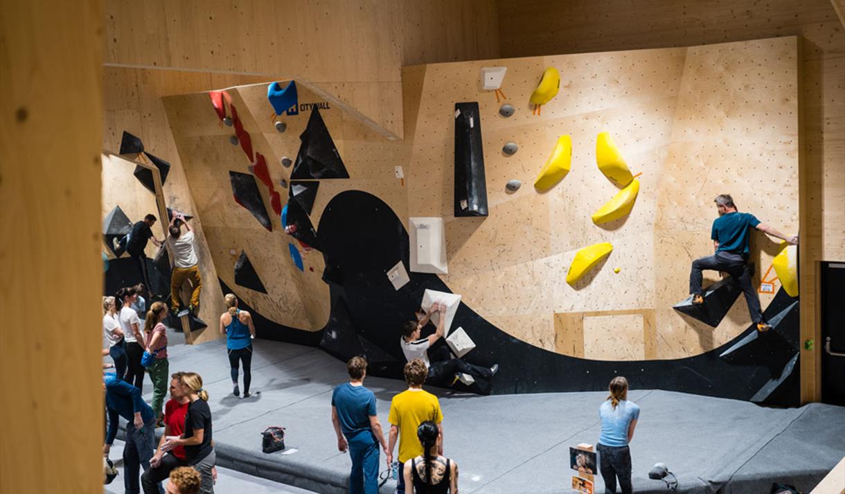 Høyt Under Taket Skien - Climbing center in Skien, Skien - Skien